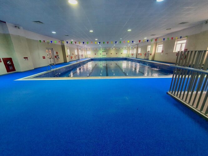 Hoàn Thành cung cấp và lắp đặt Sàn Nhựa Chống Trượt Takiron – Trường BVIS (Hà Nội). - Ảnh 2