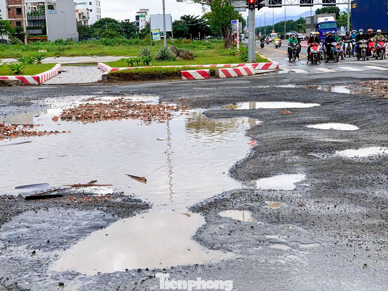 Nứt lún mặt đường bê tông nhựa