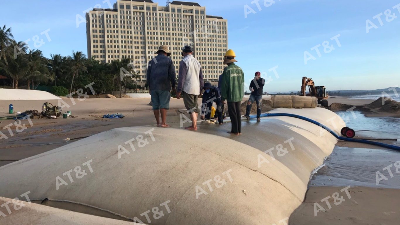 Ống địa kỹ thuật Geotube giúp rút ngắn tiến độ